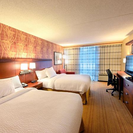คอร์ตยาร์ด แคนตัน Hotel นอร์ธแคนตัน ภายนอก รูปภาพ
