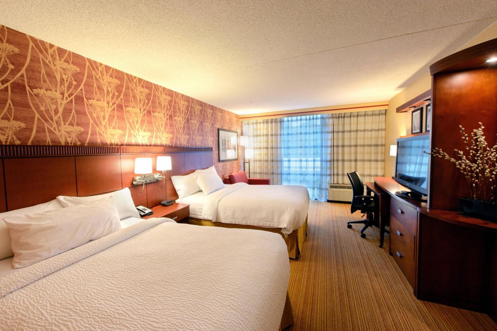 คอร์ตยาร์ด แคนตัน Hotel นอร์ธแคนตัน ภายนอก รูปภาพ